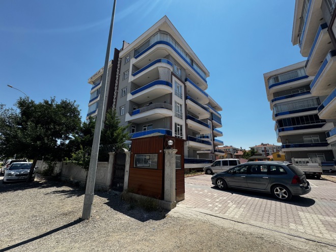 ELİF'DEN AHMET HAMDİ GÖĞÜŞ CADDESİ YAKINI 3+1 ARAKAT DAİRE