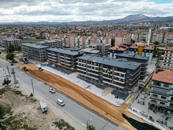 ELİF'DEN HASANKÖY CADDESİ ÜZERİNDE SATILIK DÜKKANLAR