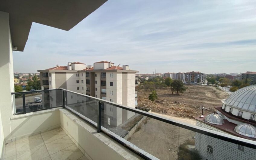 ELİF’DEN BÜYÜK KUMKÖPRÜ CADDESİ ÜZERİNDE SATILIK 3+1 DAİRE