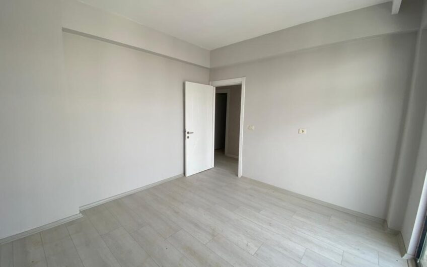 ELİF’DEN BÜYÜK KUMKÖPRÜ CADDESİ ÜZERİNDE SATILIK 3+1 DAİRE