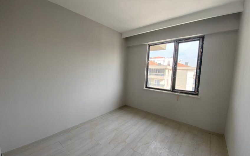 ELİF’DEN BÜYÜK KUMKÖPRÜ CADDESİ ÜZERİNDE SATILIK 3+1 DAİRE