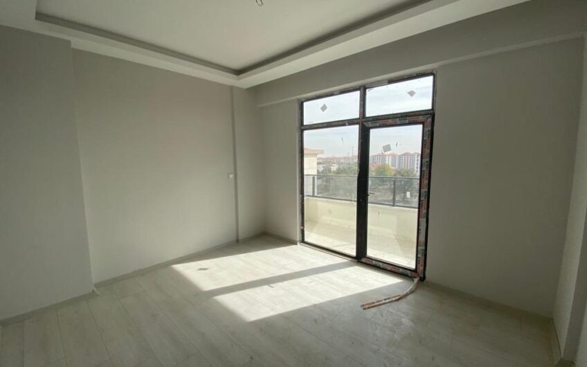 ELİF’DEN BÜYÜK KUMKÖPRÜ CADDESİ ÜZERİNDE SATILIK 3+1 DAİRE