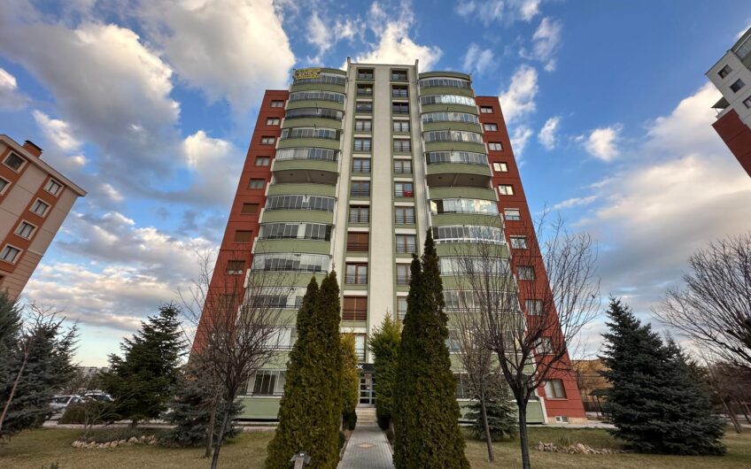 ELİF’DEN YONCA PARK SİTELERİNDE 6+1 SATILIK TERASLI DUBLEX DAİRE